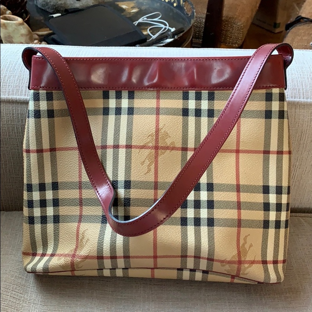 Burberry purse